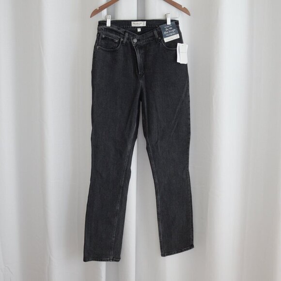 Abercrombie & Fitch Crossover Ultra High Rise 90s Straight Black Jean Sz 28/6 - Picture 2 of 6